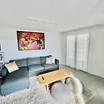 Great In Apartament Lozanna