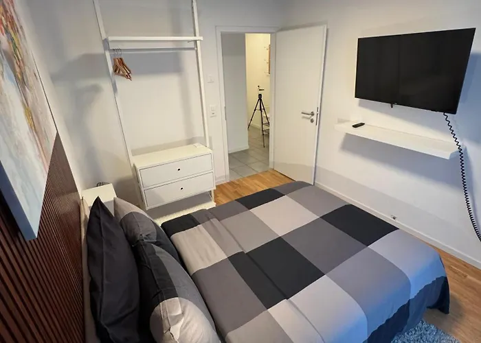 Апартаменты Great In Лозанна